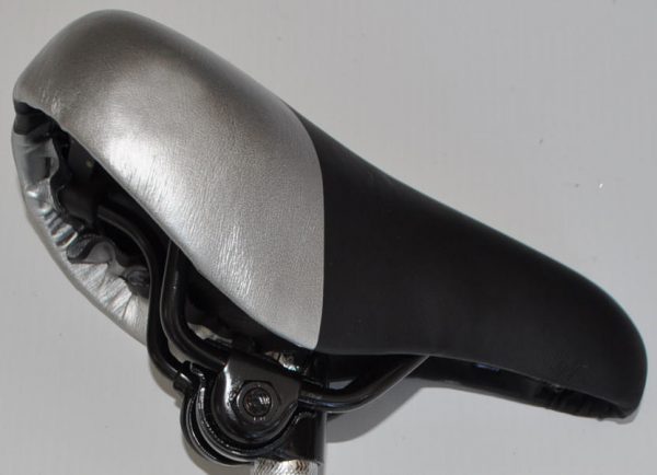 Bike seat in silver and black